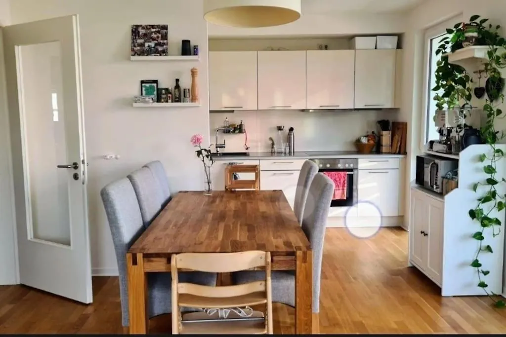 Kinderfreundliche Neubauwohnung Am Hagenbecks Tierpark Mit Balkon Und Spielplatz Hamburg